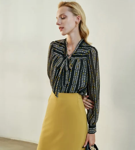 Vintage puff long sleeve blouse with tied collar
