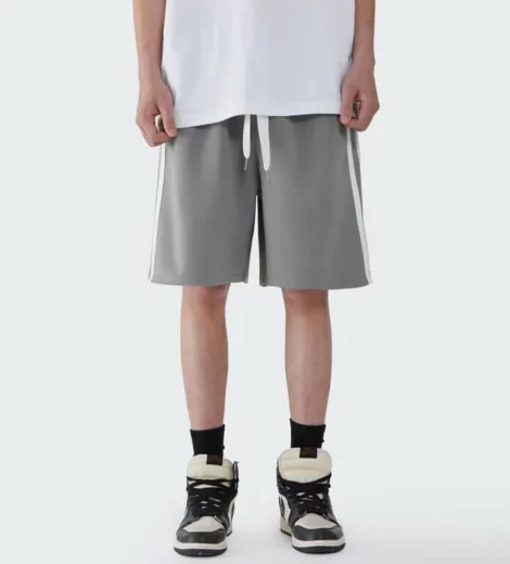 Raw edge vintage washed loose fit sweat shorts for mens