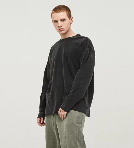 custom design man stone washed crew neck long sleeve t-shirt