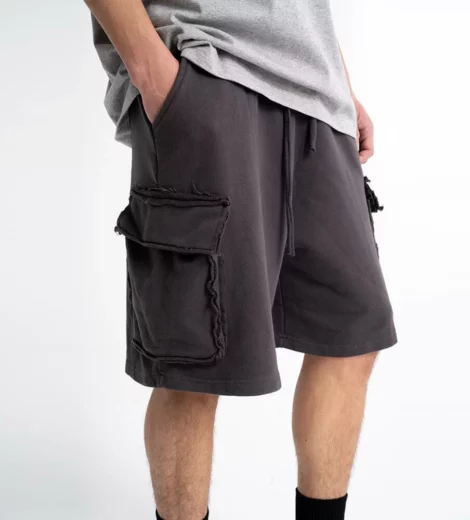mens loose fit knee length shorts with cargo pockets wholesale