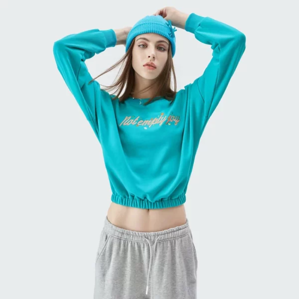 Woman cropped crew neck sweatshirt with custom embroidery