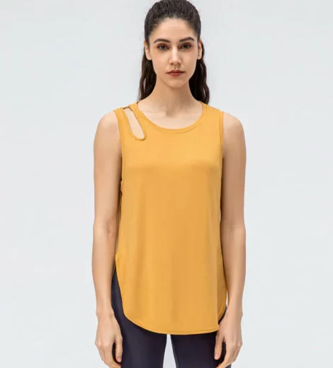 Women split hem sports tank top