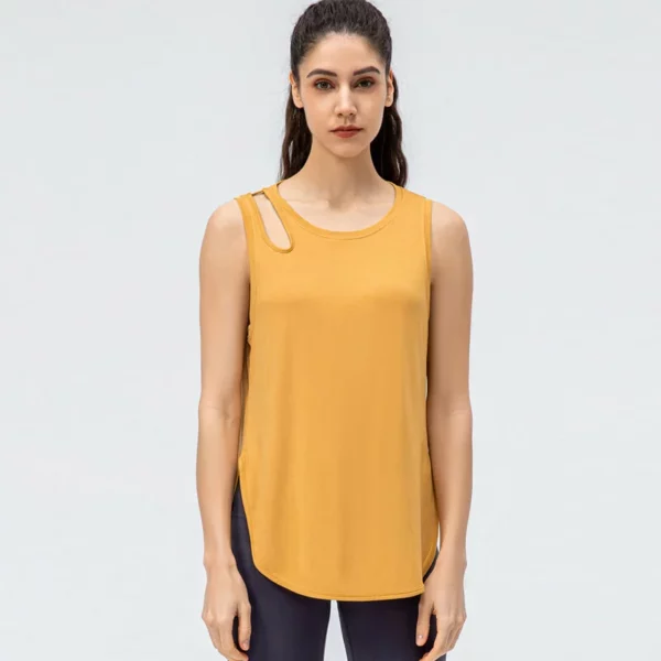 Women split hem sports tank top
