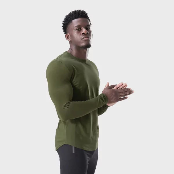 Long sleeve slim fit athletic t shirt