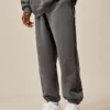 Unisex sweatsuit with front pocket - Image 13
